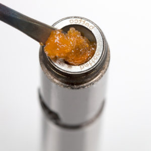 Loading chamber with live resin concentrate